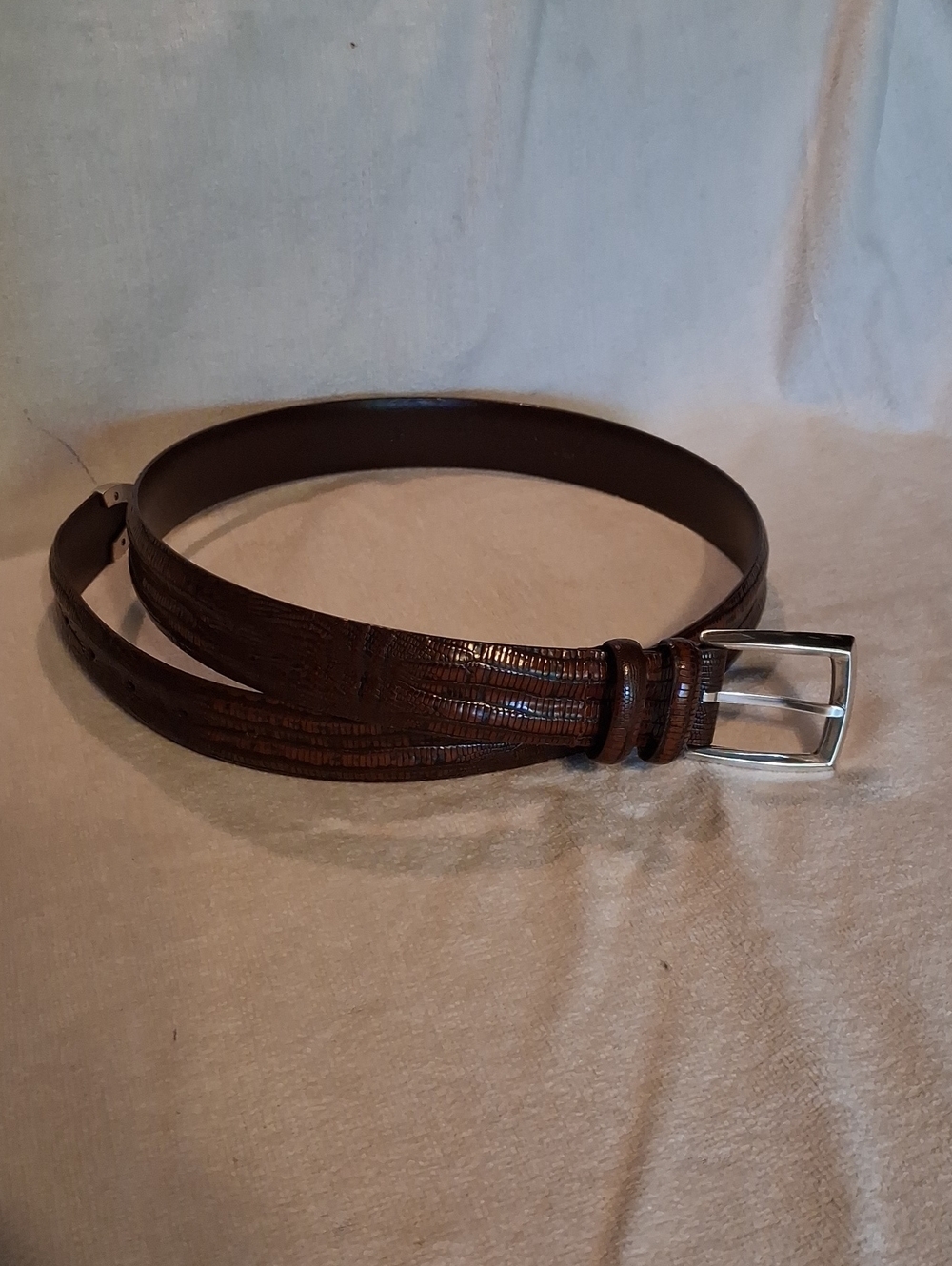 FOSSIL Men's Brown Textured Leather Belt with Silver Buckle